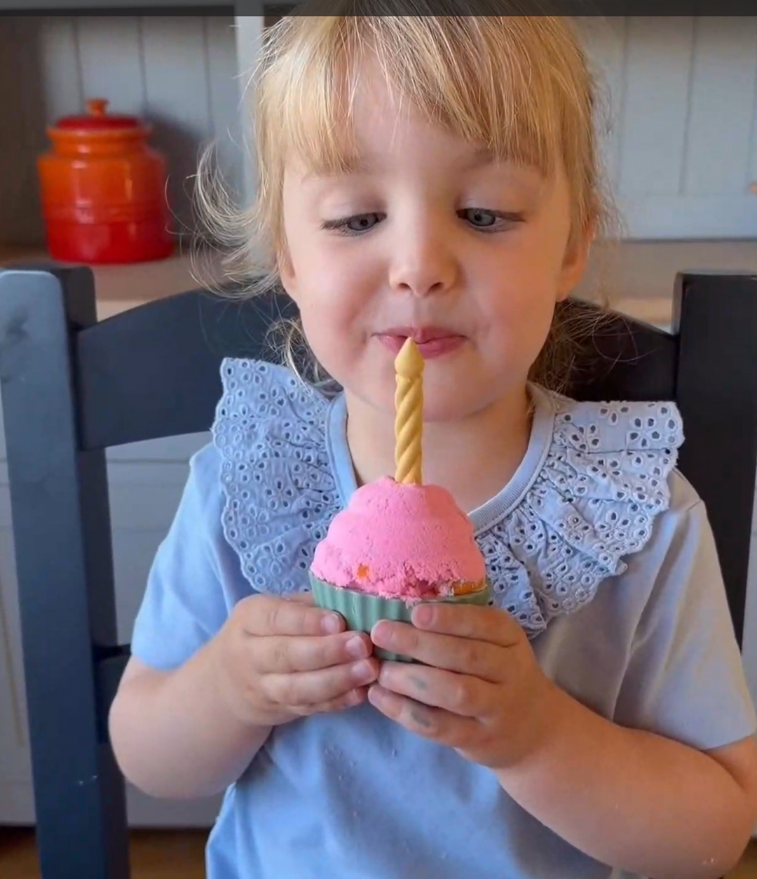 Child playing with the Inspire My Play Cupcake Play Set.